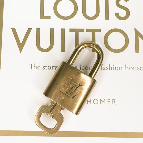 Louis Vuitton #315 Gold Brass Lock & Key Charm Clochette Set 🔐 - Picture 1 of 7